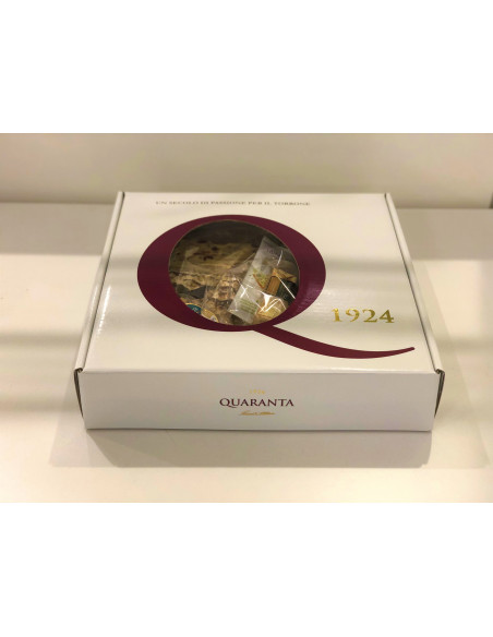 SCATOLA REGALO DI TORRONI E CROCCANTI QUARANTA  1,080kG